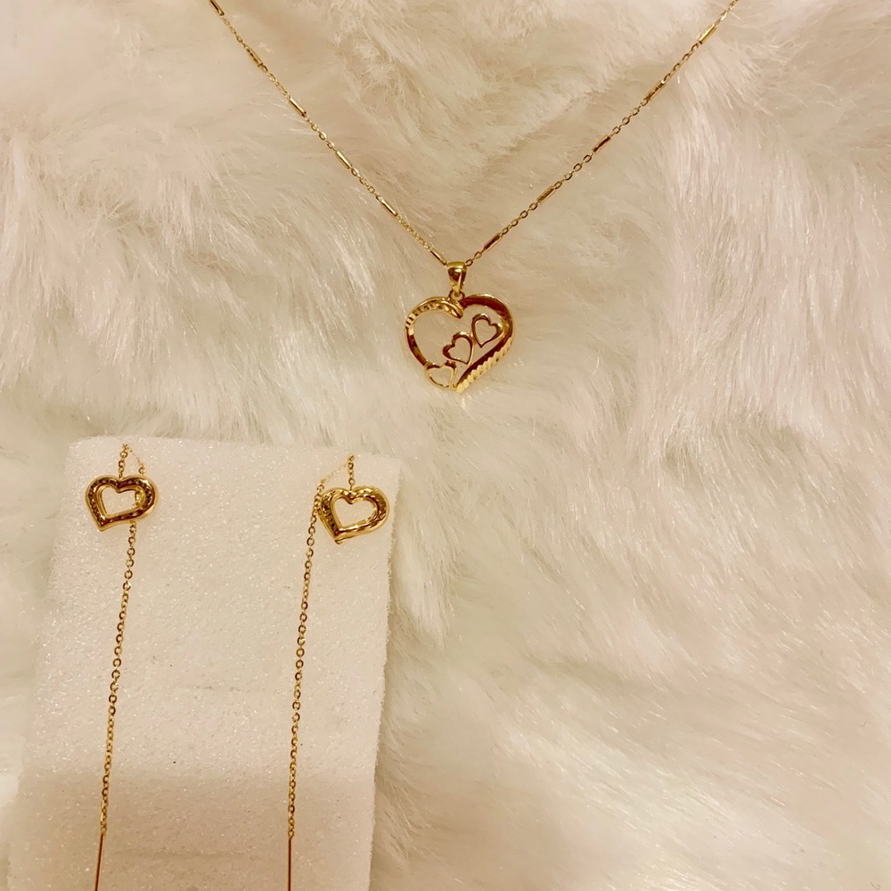 🚫SOLD🚫 18karat real gold earrings&necklace Set